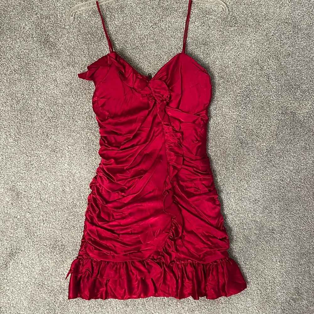 *THE perfect red* Vintage silk ruffle Betsey Johnson fitted mini cocktail dress